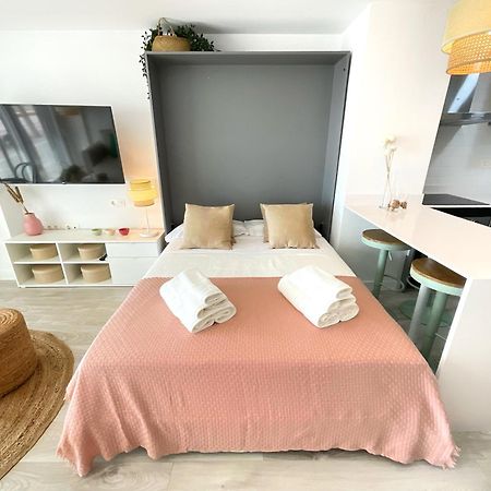 Cs7 Kaleria Suites Almería Exterior photo