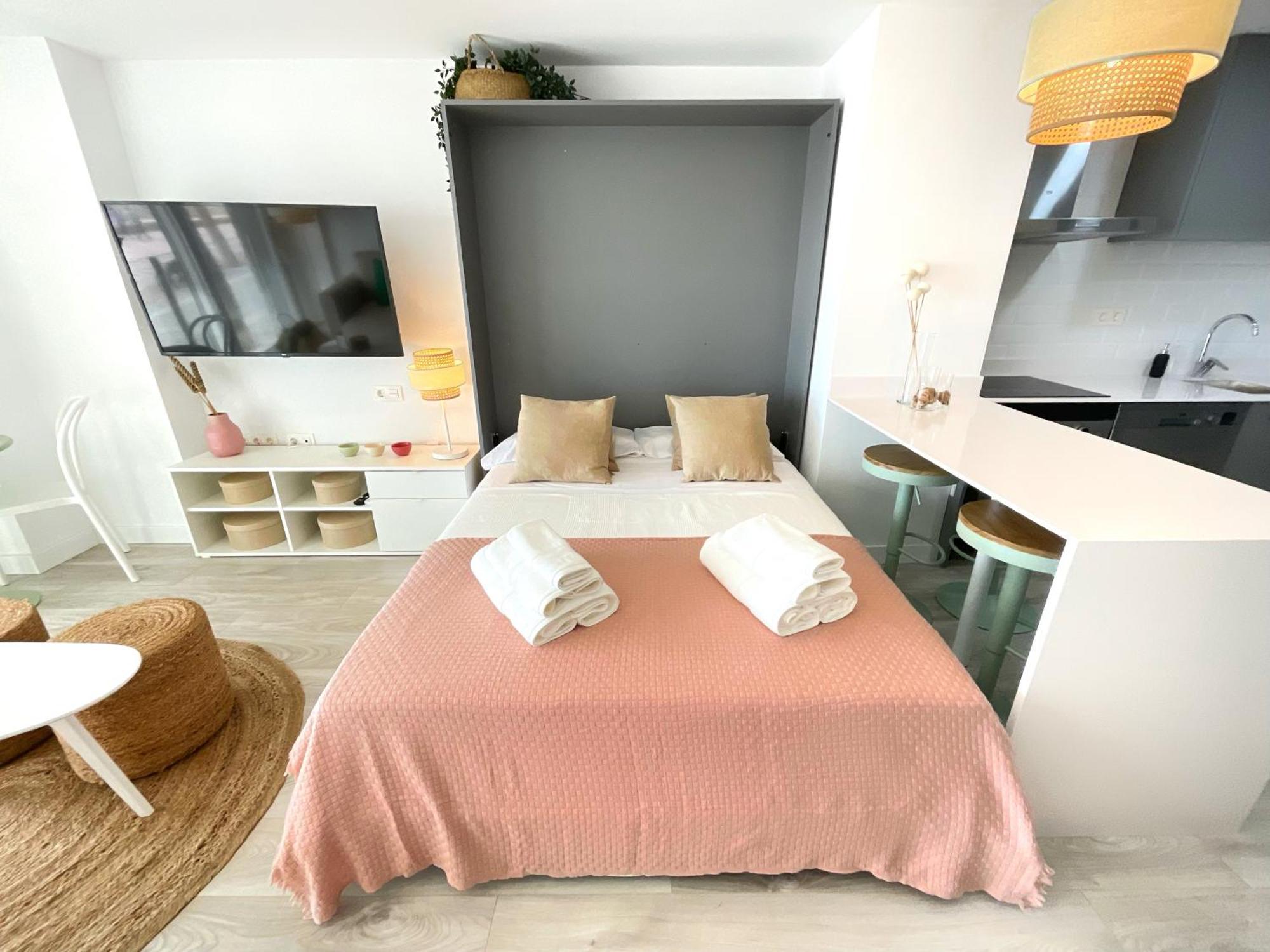 Cs7 Kaleria Suites Almería Exterior photo