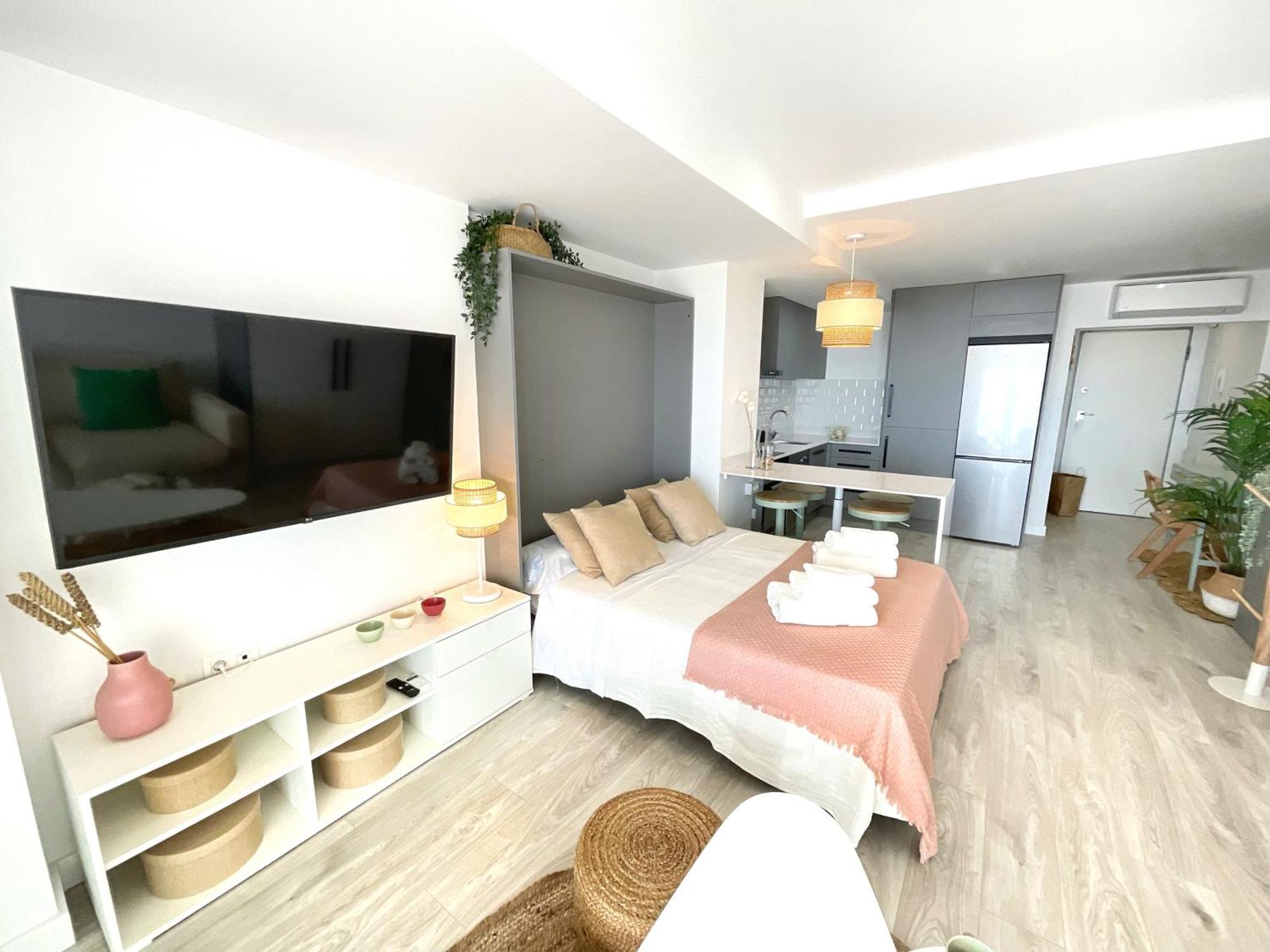 Cs7 Kaleria Suites Almería Exterior photo