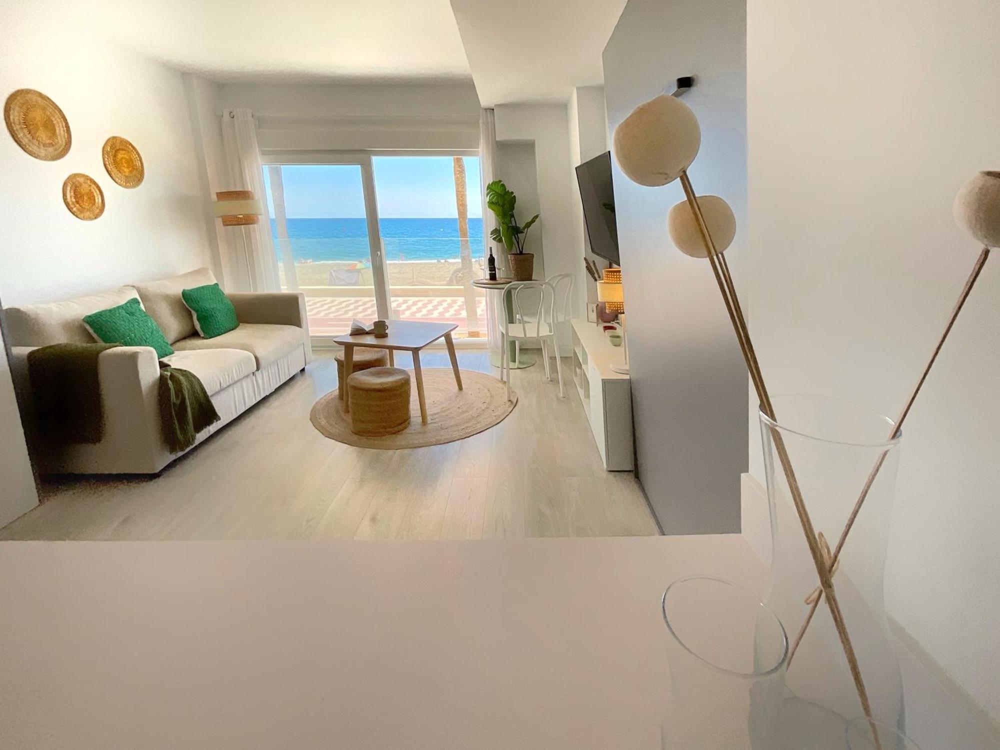 Cs7 Kaleria Suites Almería Exterior photo